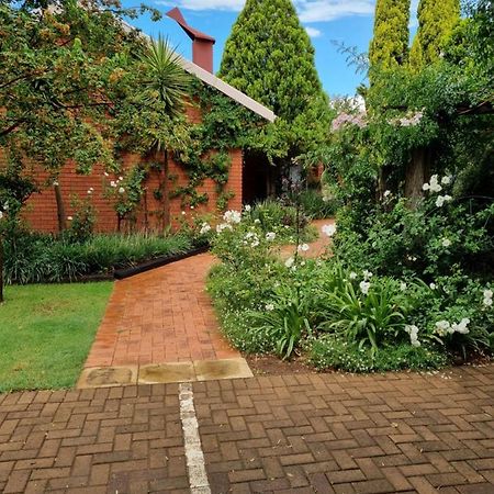 Camelia Guest House Bloemfontein Exterior photo