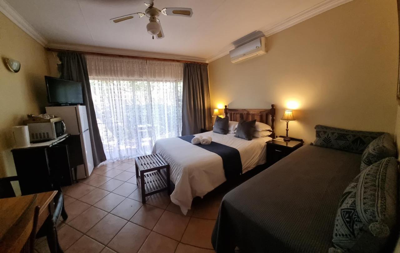 Camelia Guest House Bloemfontein Exterior photo